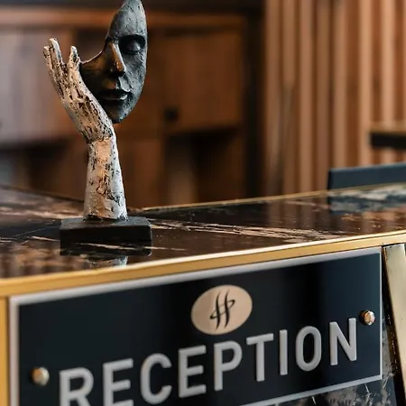 Olsen Hotel